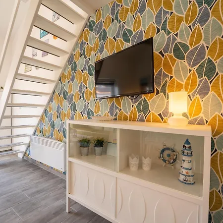 Melrose With Parking By Interhome Bredene